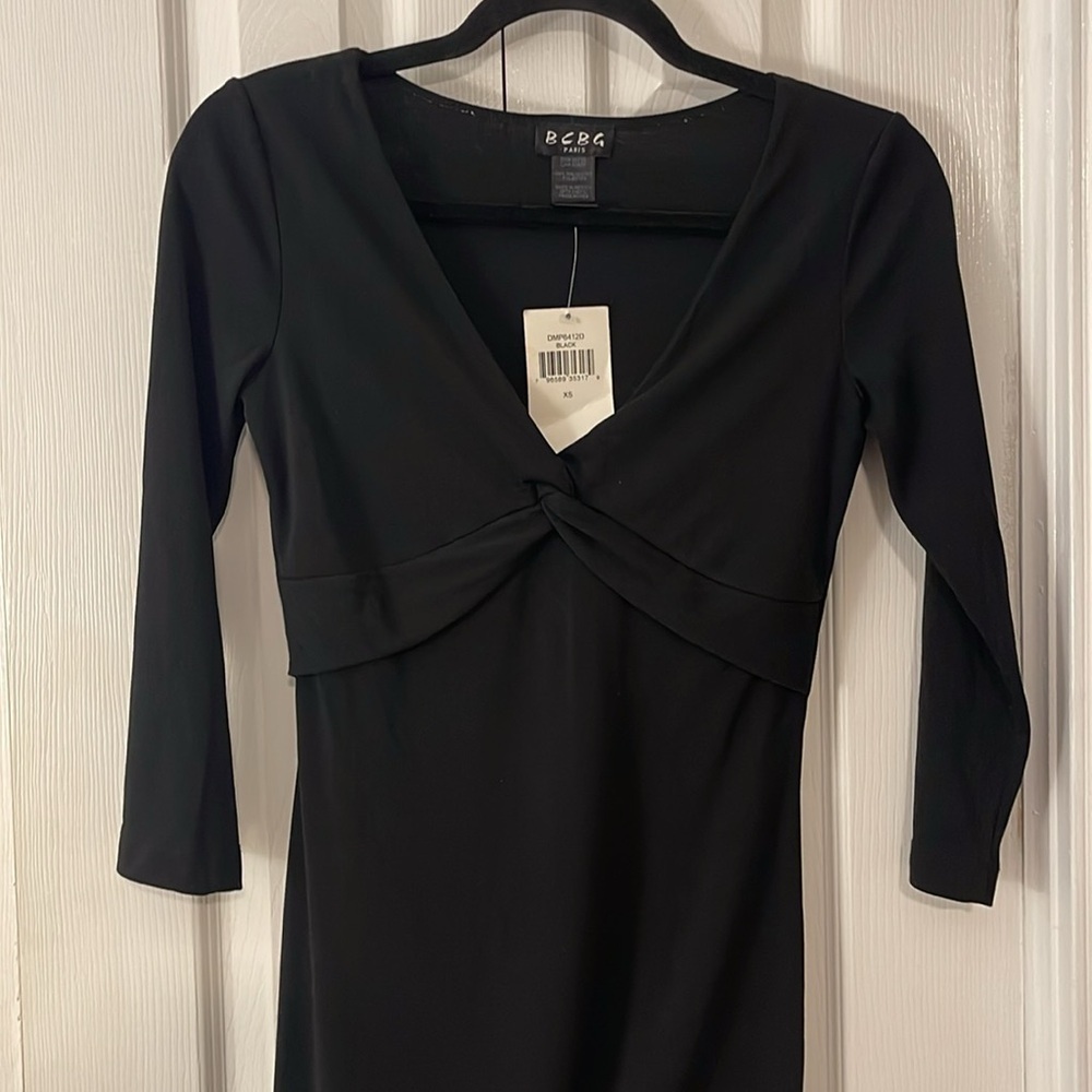 BCBG Brand Elegant Black Extra Small Dress 
V Neck Matte Jersey Fabric Pullover